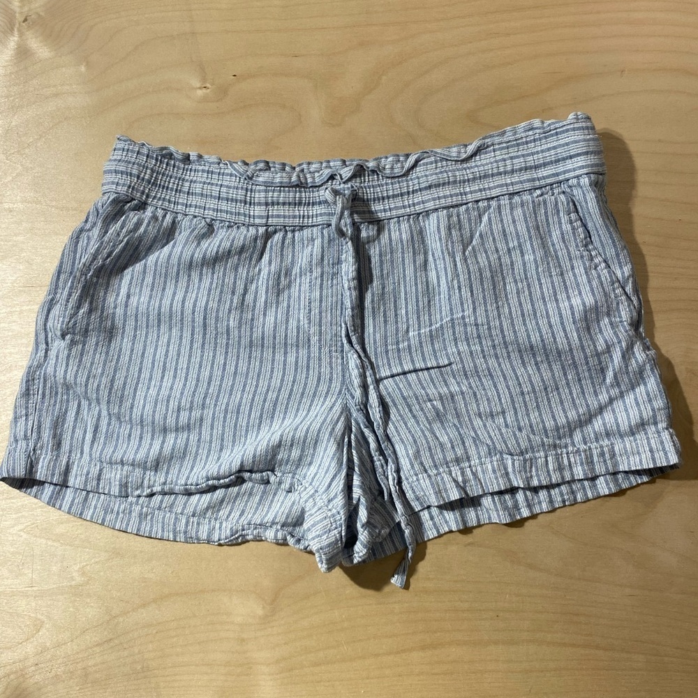 LOFT Blue and white High Waist Shorts with Subtle Stripes Large (NI)